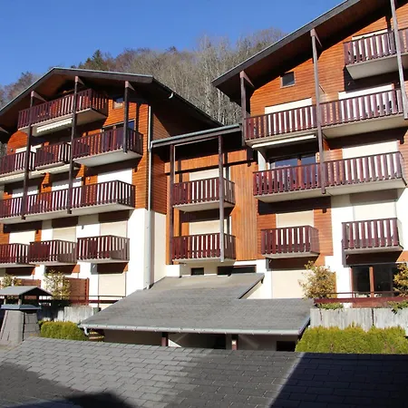 Duplex 4 Pieces Avec Garage Et Balcon, Centre Village De La Clusaz, Proche Commodites Et Pistes Ski - Fr-1-459-174